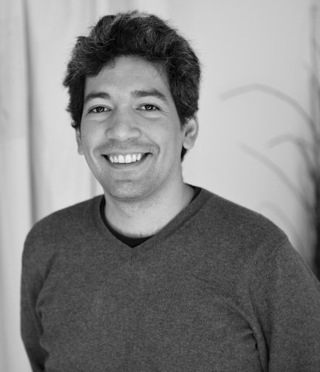 Gonzalez_Headshot-800-xxx_gray_q85.jpg