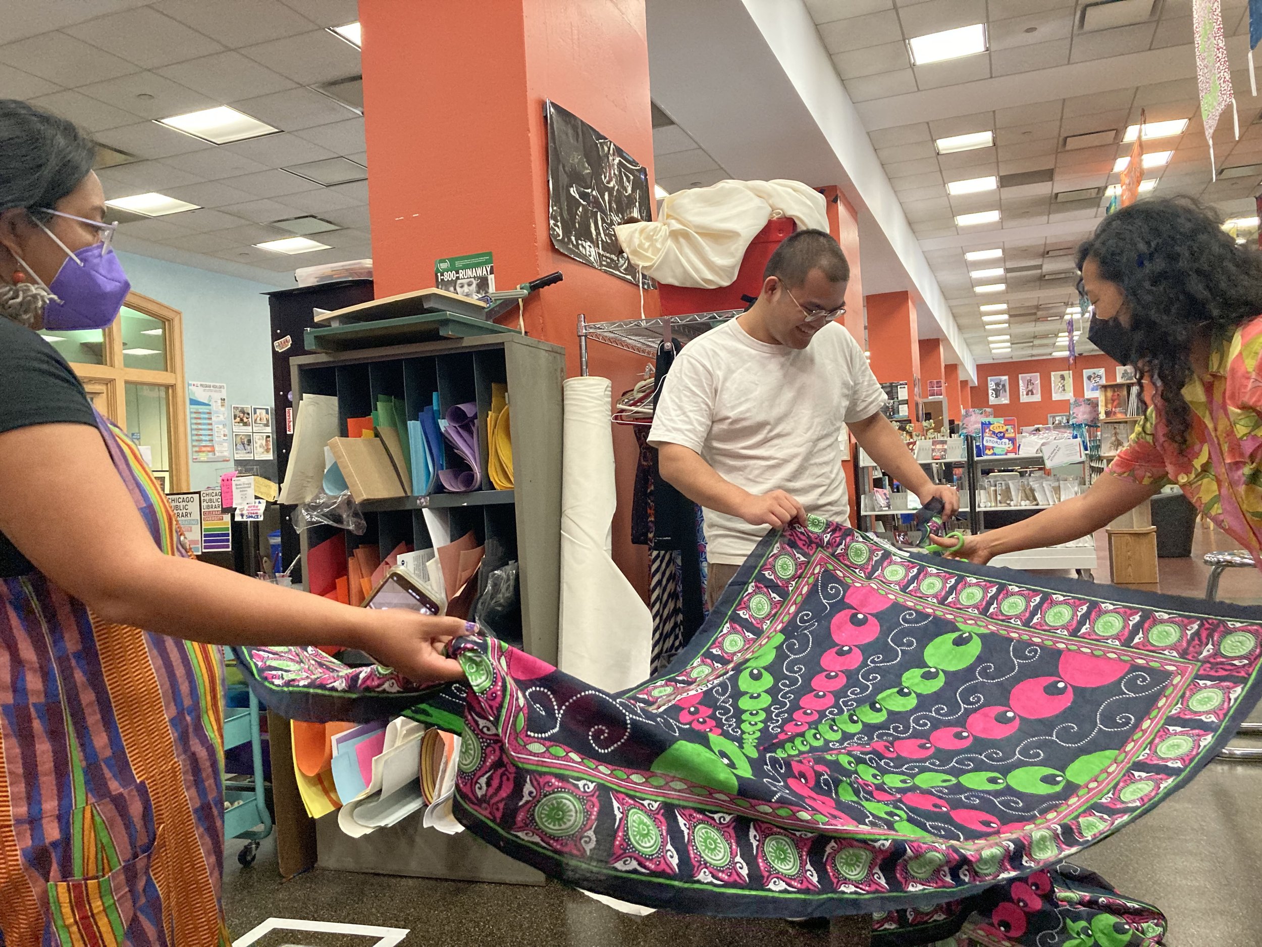  On  July 21st, 2022, 12noon,  The YOUMedia Space hosted a Protest Banner Making Workshop. In this free workshop, teens learned about the process of how to make a banner with artist-educator Moki Tantoco and created banners either for their own use o