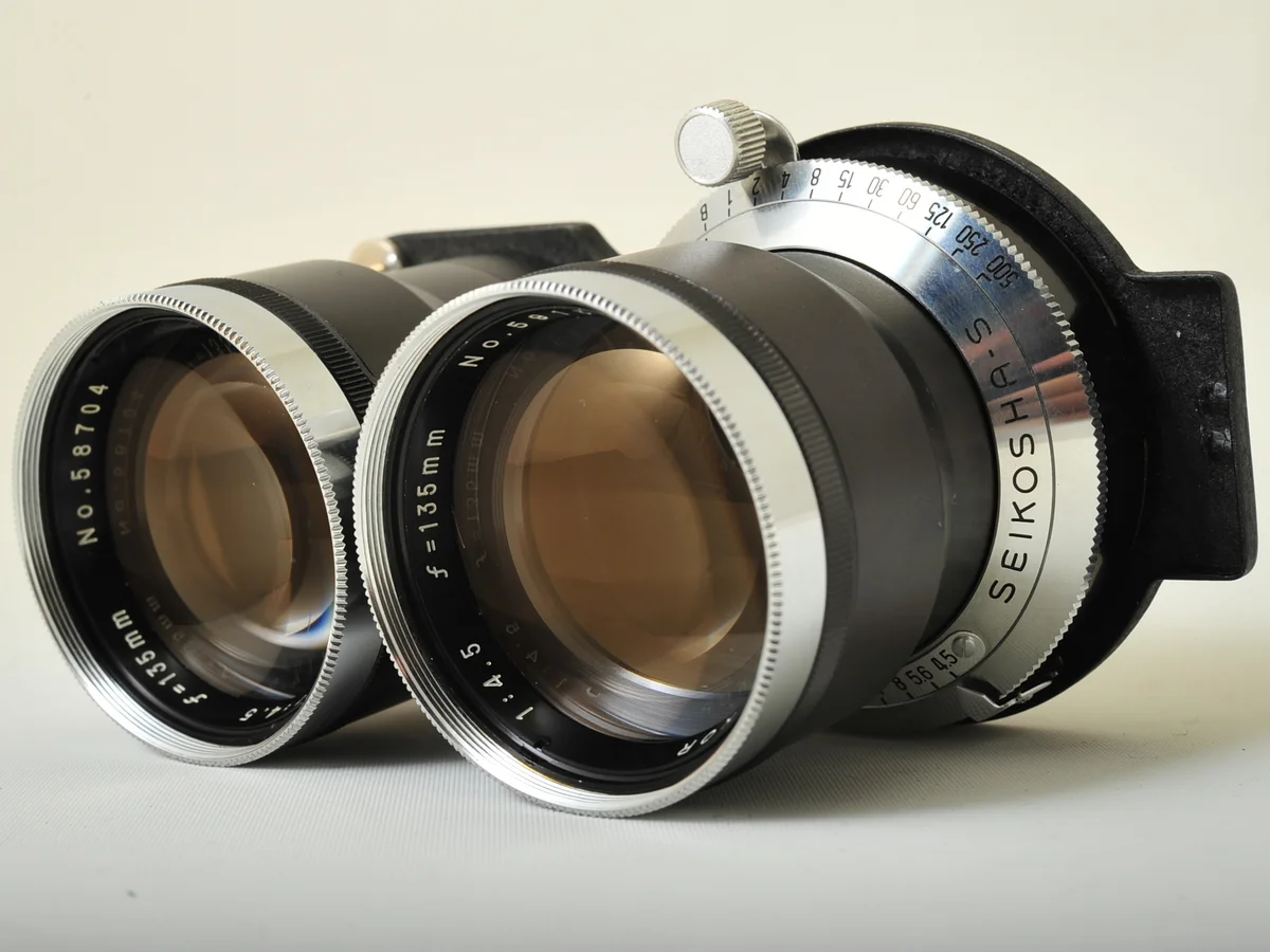 135 mm f/4.5 telephoto lens