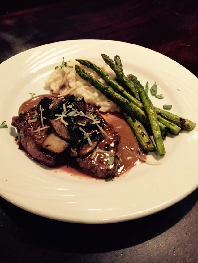 Black&White Filet.JPG