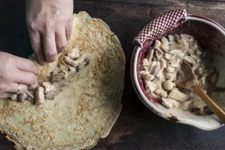 rolling crepes.jpg