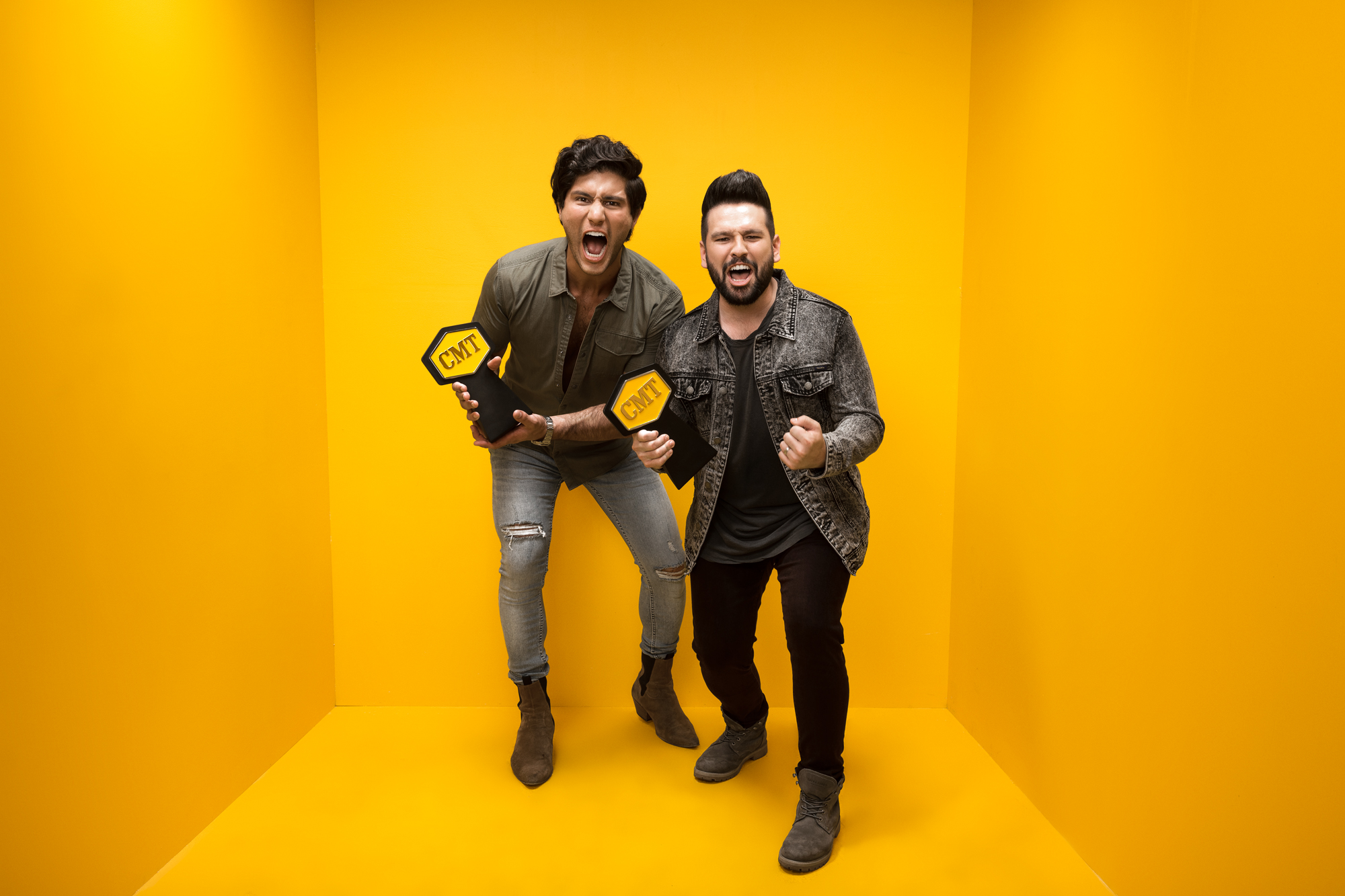 DAN-AND-SHAY-CMT-MUSIC-AWARDS-YELLOW-BOX-PHOTO-RSB.jpg
