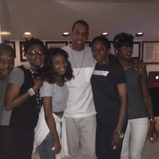 aintnojigga:

Jay Z visited Baltimore on Mother’s Day to attend Prince’s ‘Rally 4 Peace’ concert, and backstage he met with Freddie Gray’s family in a visit closed to the press. Hov and Beyonce donated a large sum of money to the family to help them…