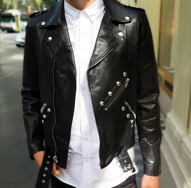 love4saintlaurent:

SAINT LAURENT PARIS