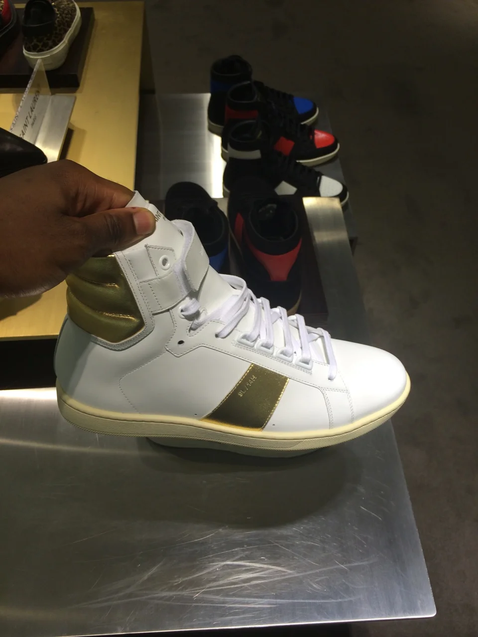 uptownsown-carpediem:

Saint Laurent Paris