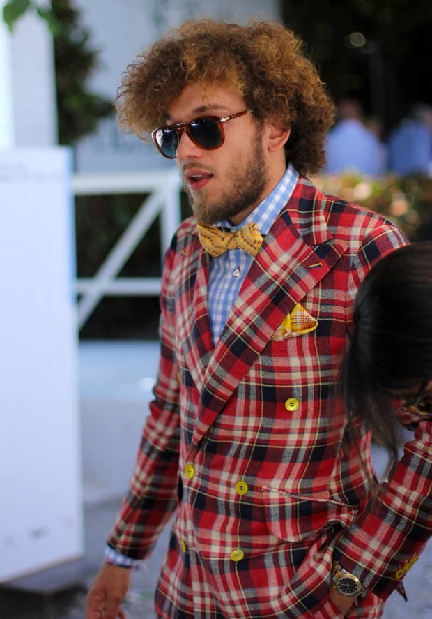 kleidsam:
This is way too much. Over the top, so to speak.
mugenstyle:
Details, bold combo