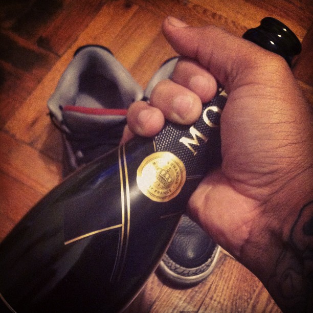 lifeisill:

No glass high class