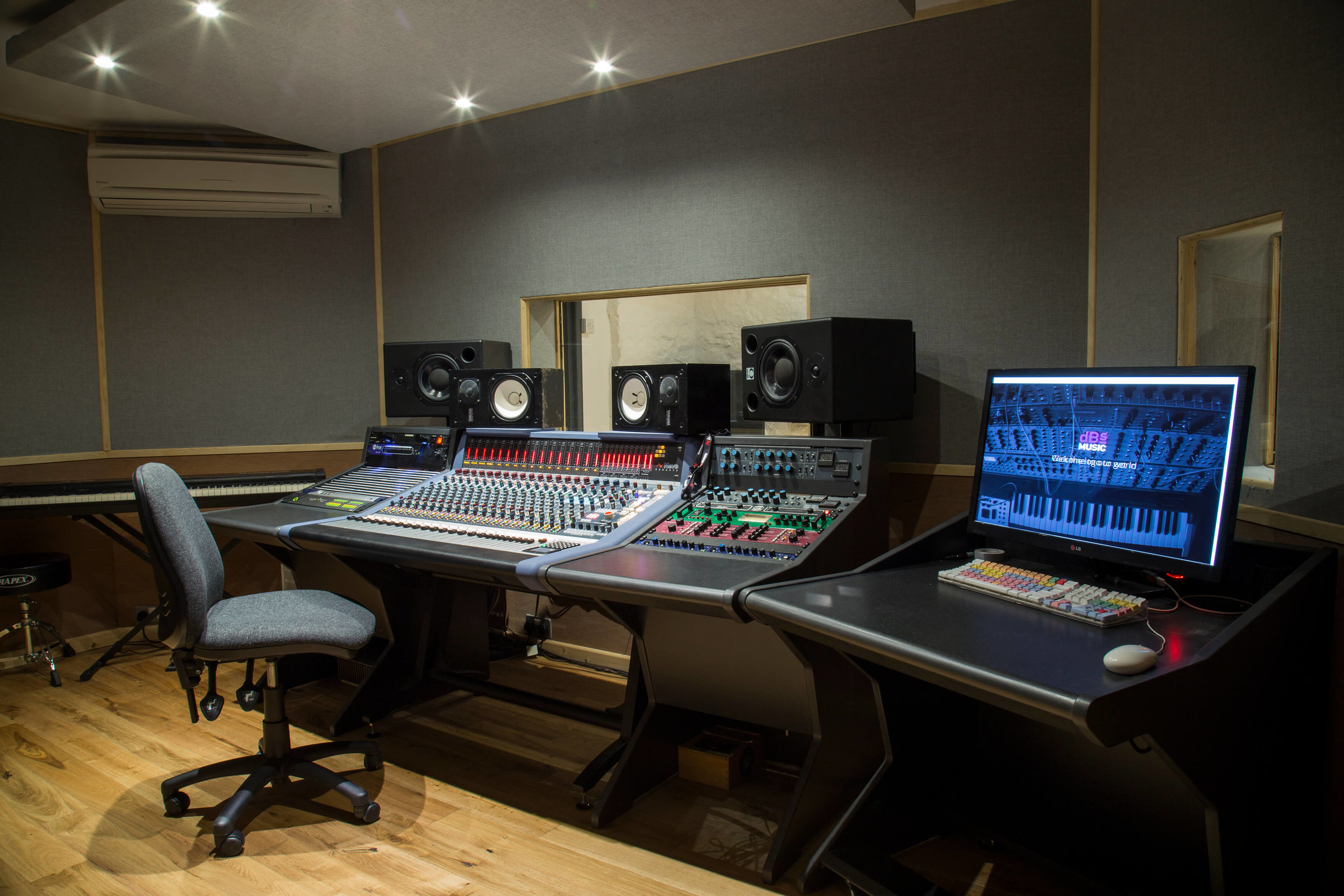 Studio4.jpg