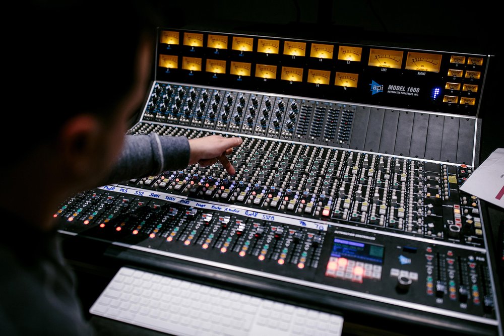 Online Masters in Music Production & Sound Engineering | dBs Institute of  Sound & Digital Technologies
