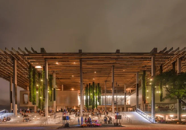 prez_art_museum_miami_east_facade_armando_colls_mannyofmiamicom_2_0.jpg