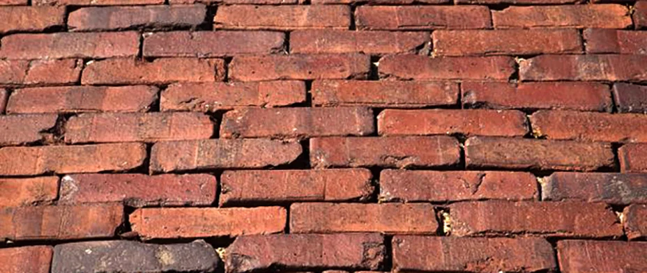 NOS 2011 artists going for a walk - Newburgh bricks.