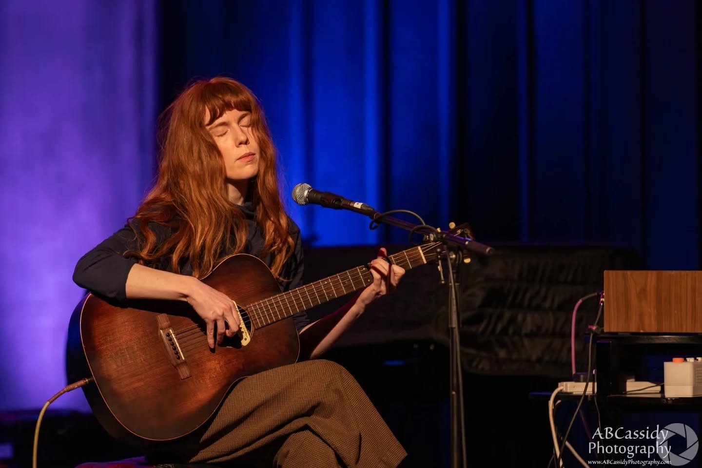 The Mackintosh Church is one of my favourite venues of the festival, so it was a treat to be asked to cover Gruff Rhys and Elanor Moss' concert there. From regular @celtic_connections attendees, to ardent fans of the Super Furry Animals, the church w