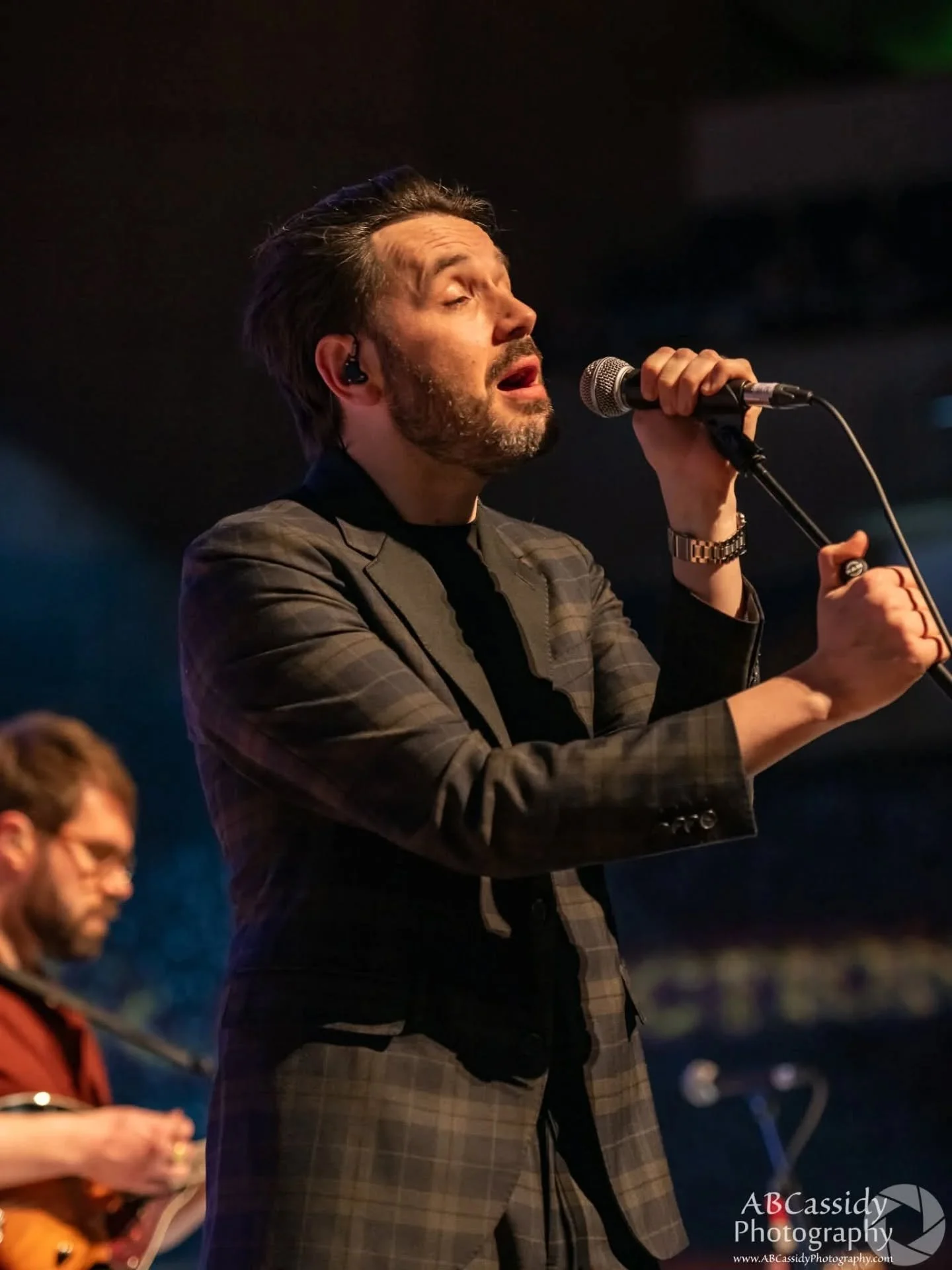 It is a bit out of order, as I have some other gigs still to share, but I just could not wait to share some of my images from the brilliant Roaming Roots concert from Monday night. @roddyhart and The Lonesome Fire always put on a fantastic show, with