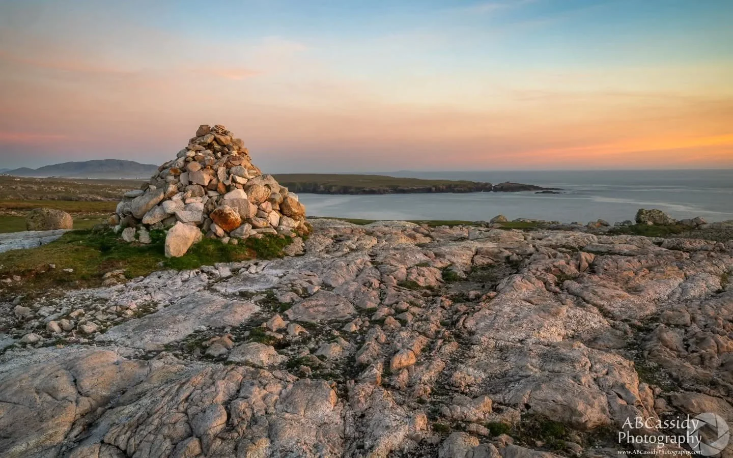 Golden Light at Mangersta

Another shot from the beautiful Lewis coastline from back in May. I will definitely have to make another visit to the island before too long. I barely scratched the surface on that visit.

#isleoflewis #mangersta #sunset #n