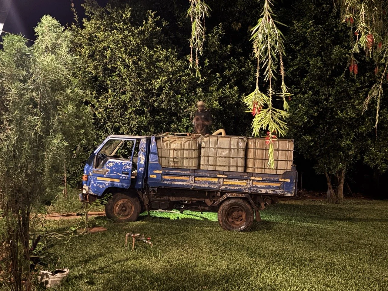We ran out of water, so these guys brought 2000L.