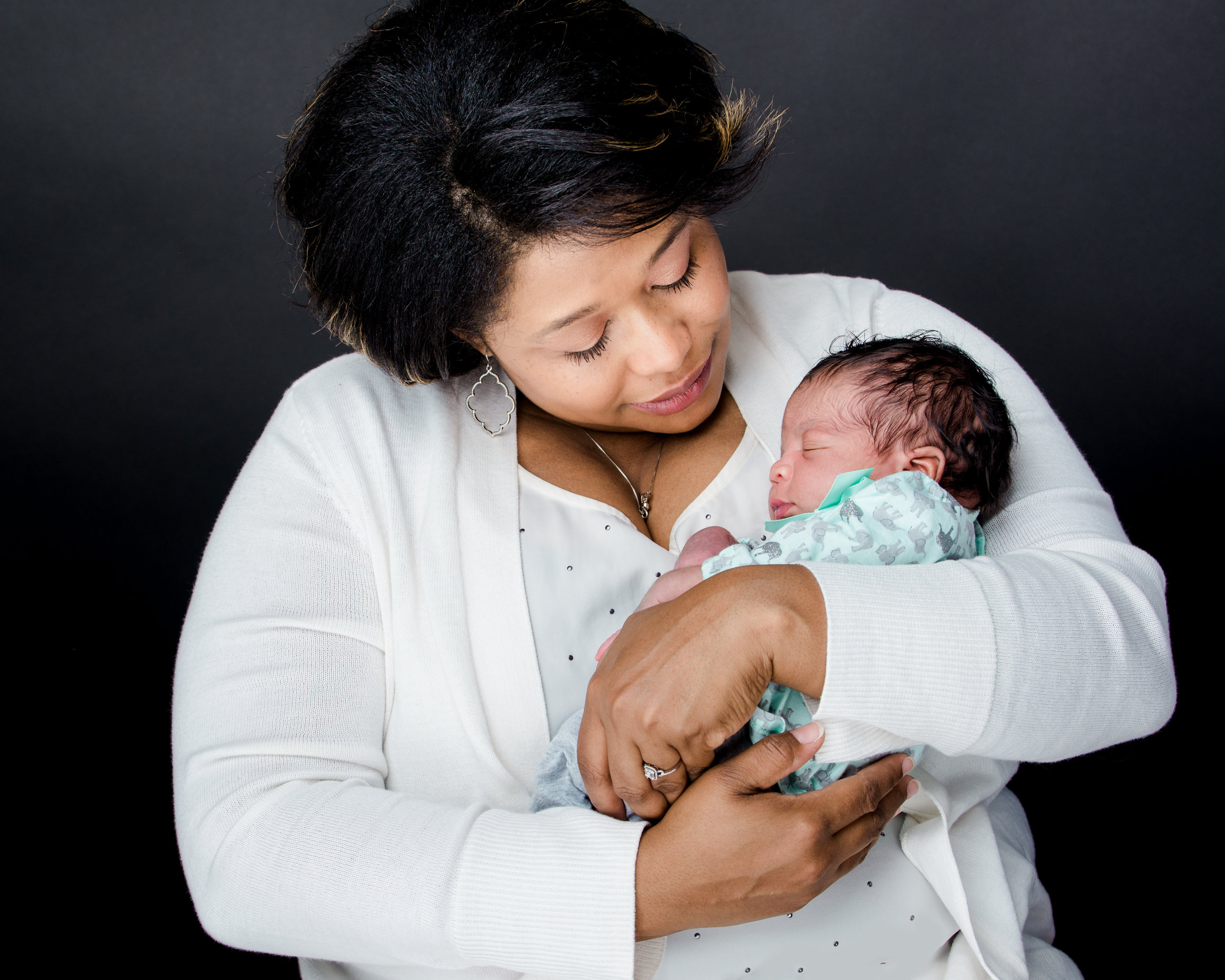 99_2017_December_02-Walls_Newborn_and_Family_Shoot-43718-Edit.jpg