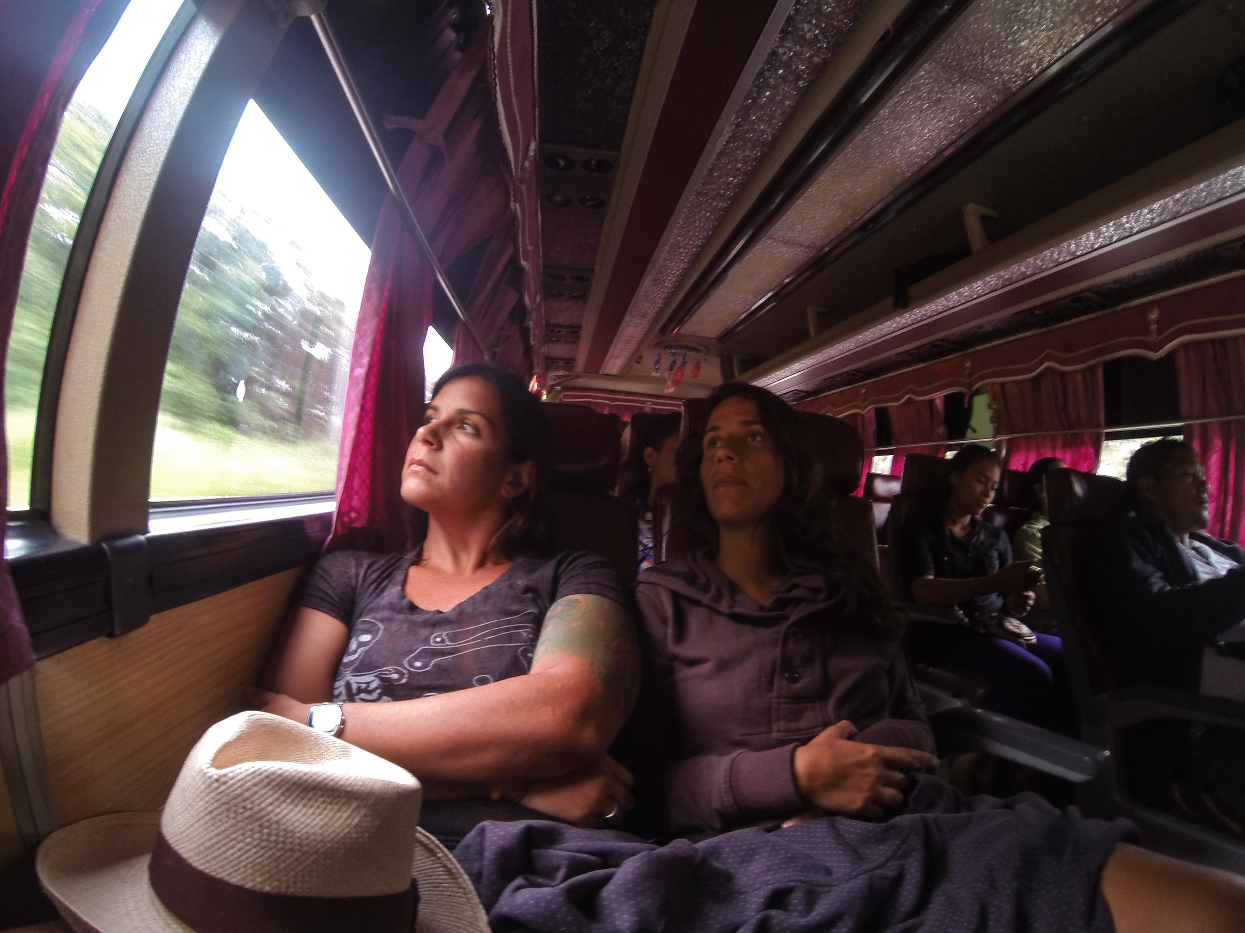 Primeiro busão até Soná, aquele que tomamos esporro do cara da companhia. Style, né?