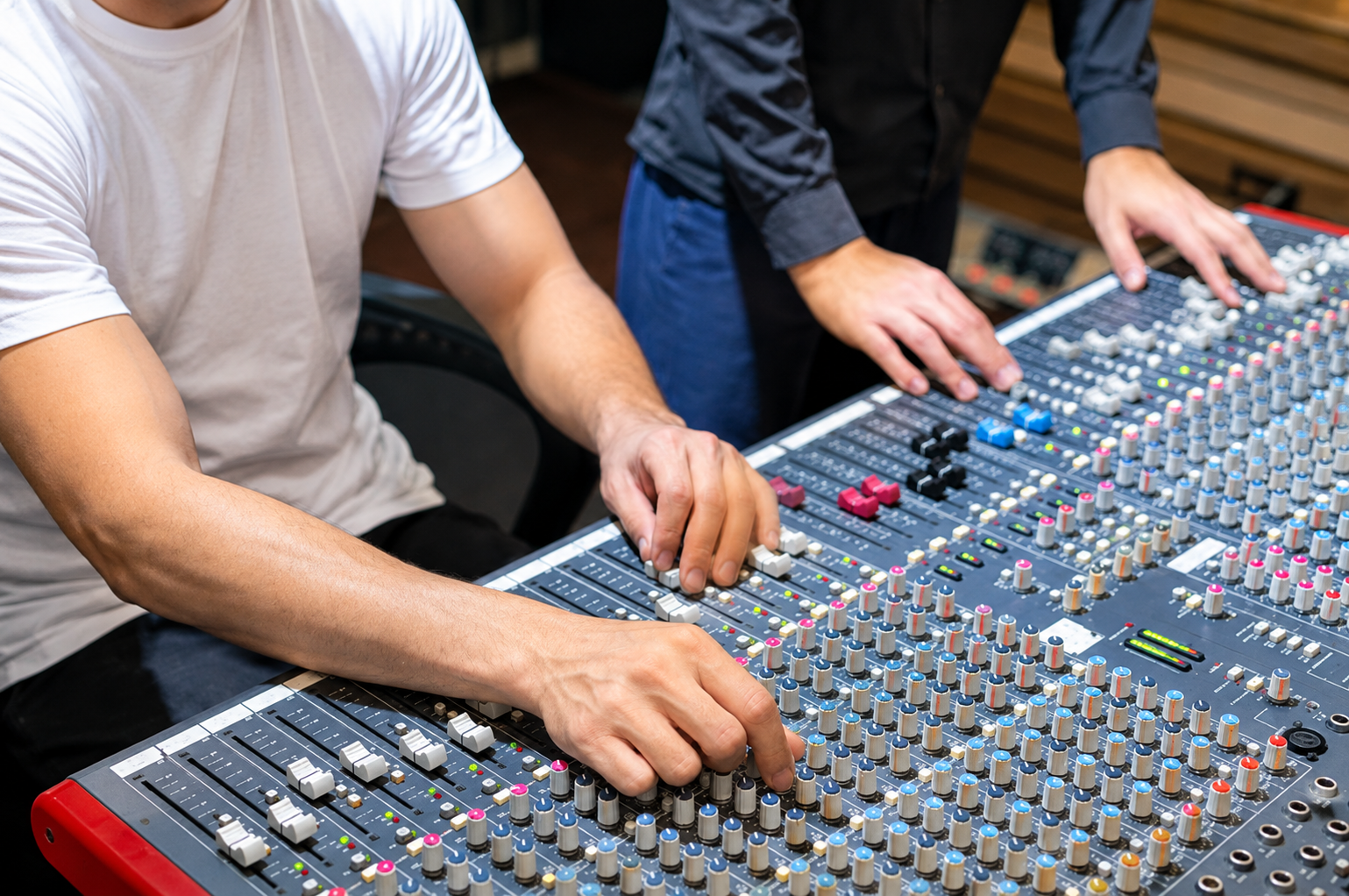 Common Audio Problems at Events and How Professional PA Systems Prevent Them