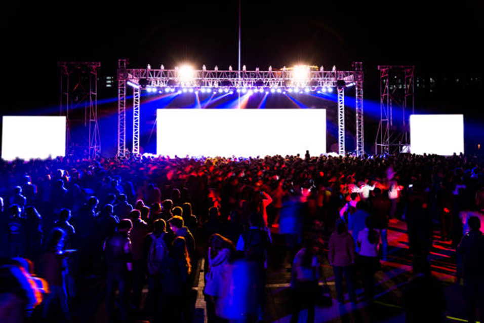 Creating Immersive Outdoor Events with LED Walls