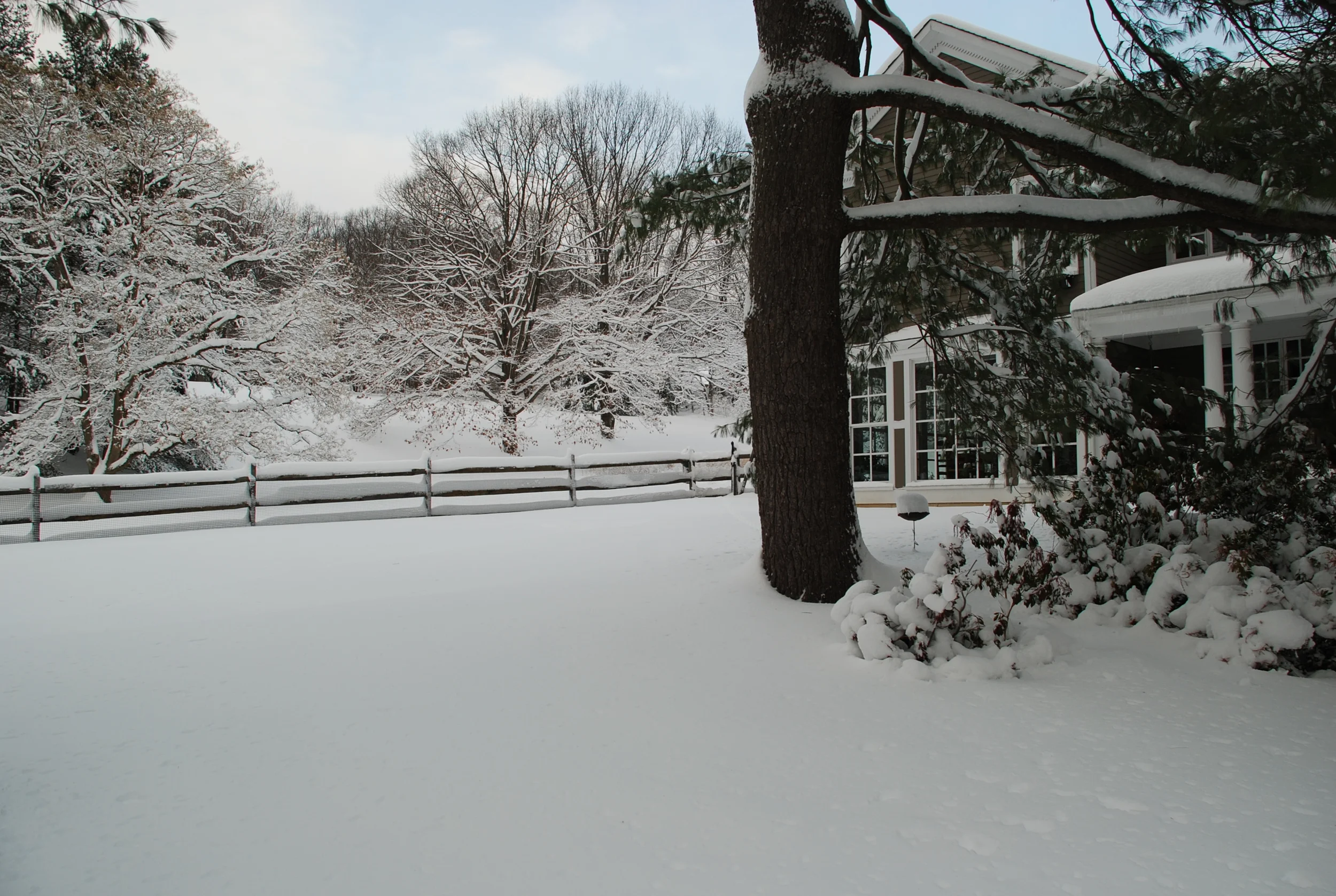 front of house to back Winter.JPG
