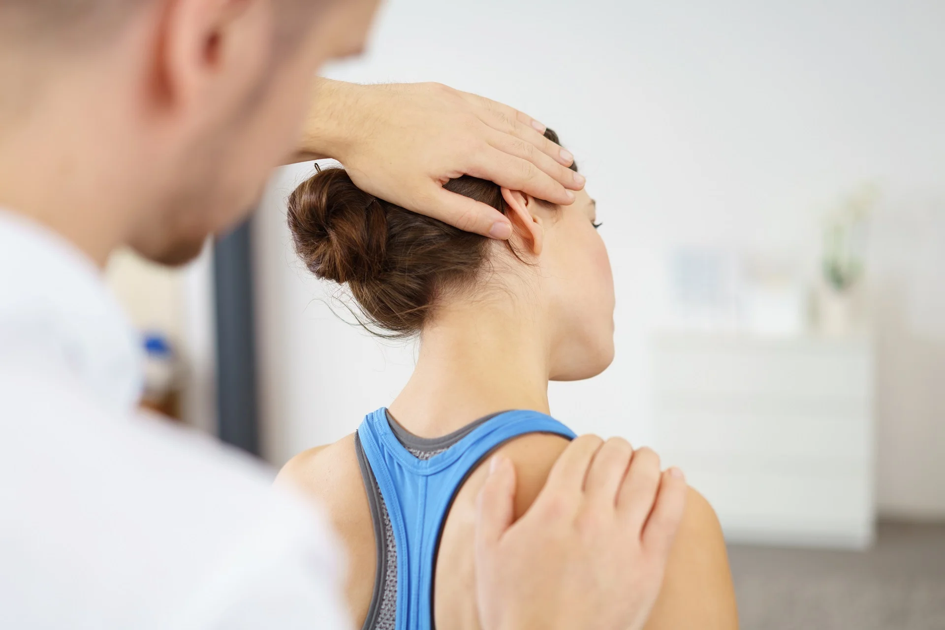 Treating-Headaches-With-Chiropractic-Care.jpg
