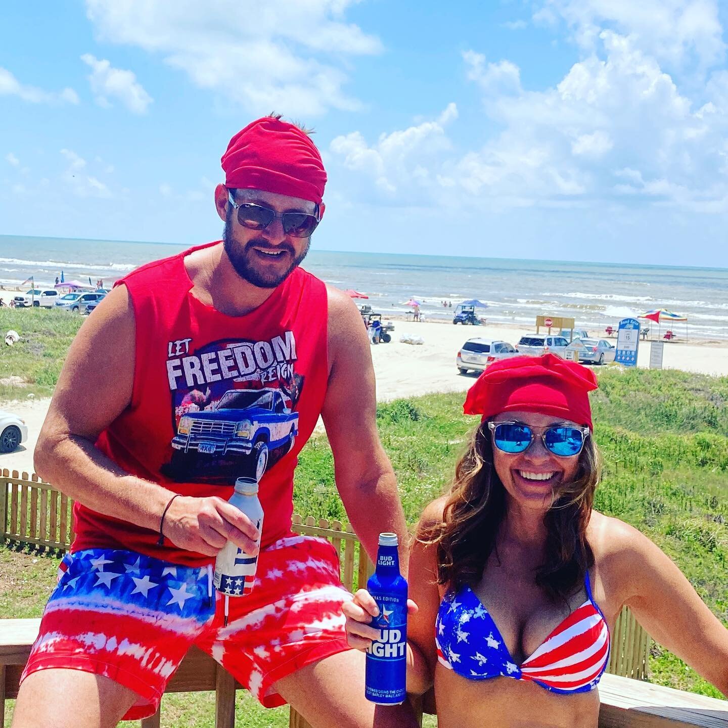 #latergram Suits original design by Betsy Ross. Hats by @cpflanz sleeves. Glasses by @michaelscraftstore Photo by @atti2udechic When in Texas. #buffoonery #texasbeach #fourthofjuly #i #dont #even #drink #beer