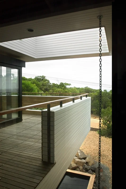 balcony_2.jpg