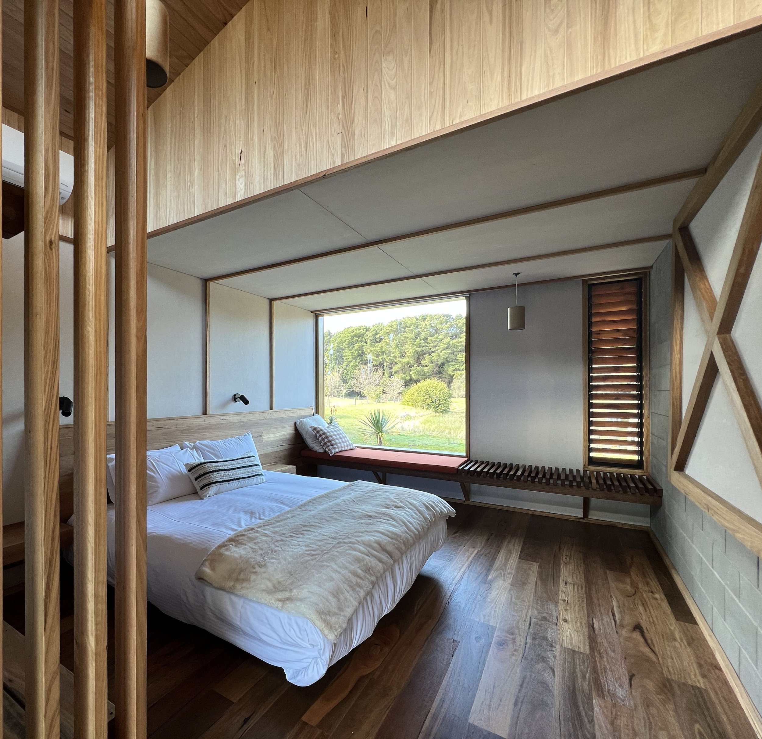 cabin bed 1.jpg
