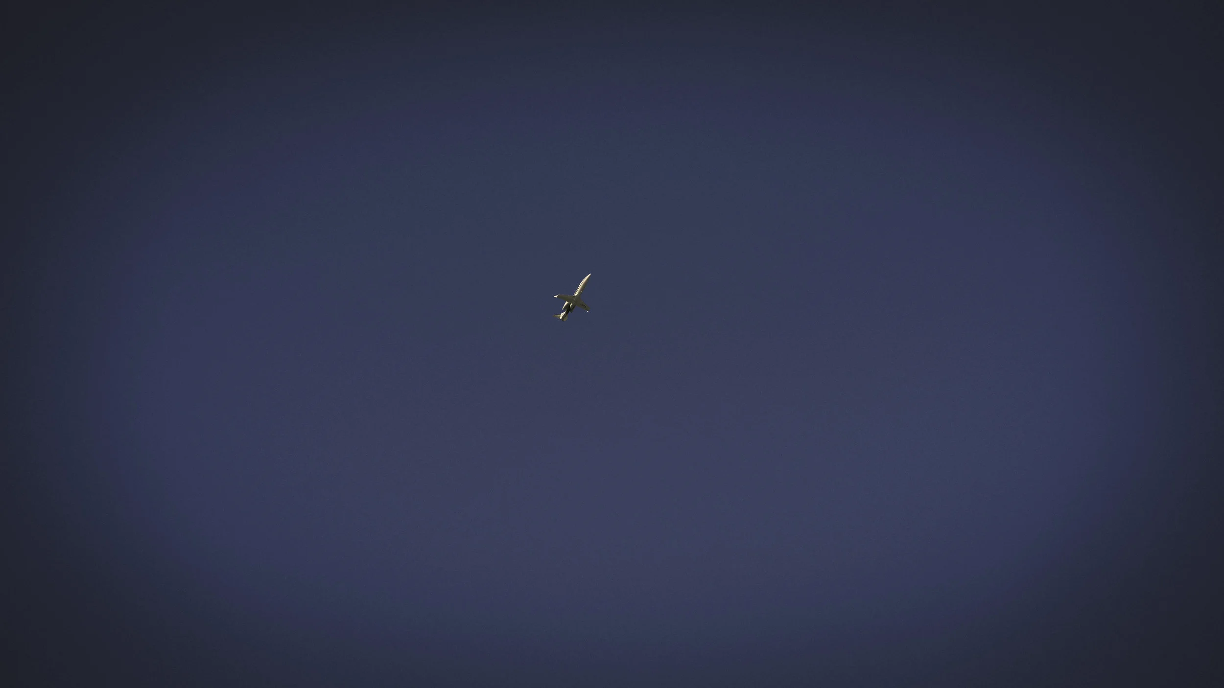 jet taking off.jpg