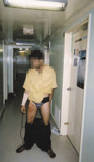 detainees_04.jpg