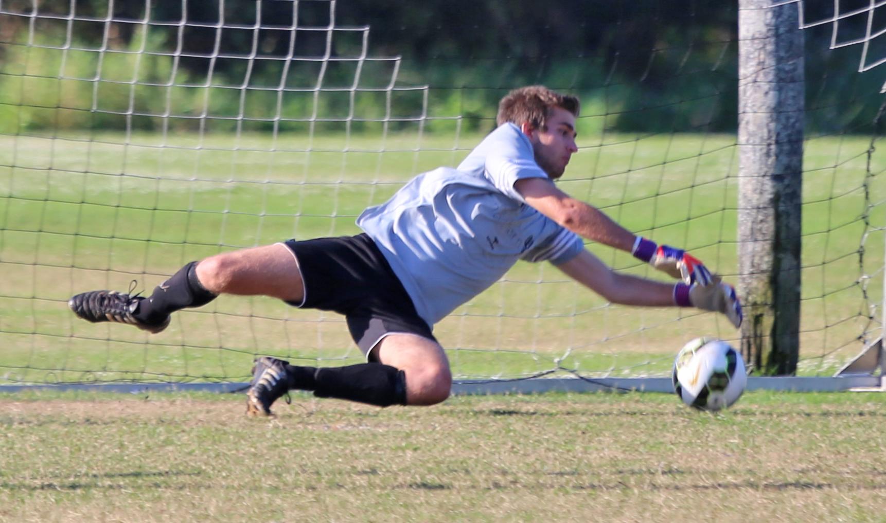 Isaac Askew keeps the Rams scoreline in the black