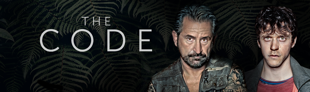 the code 2 - makeup & designer