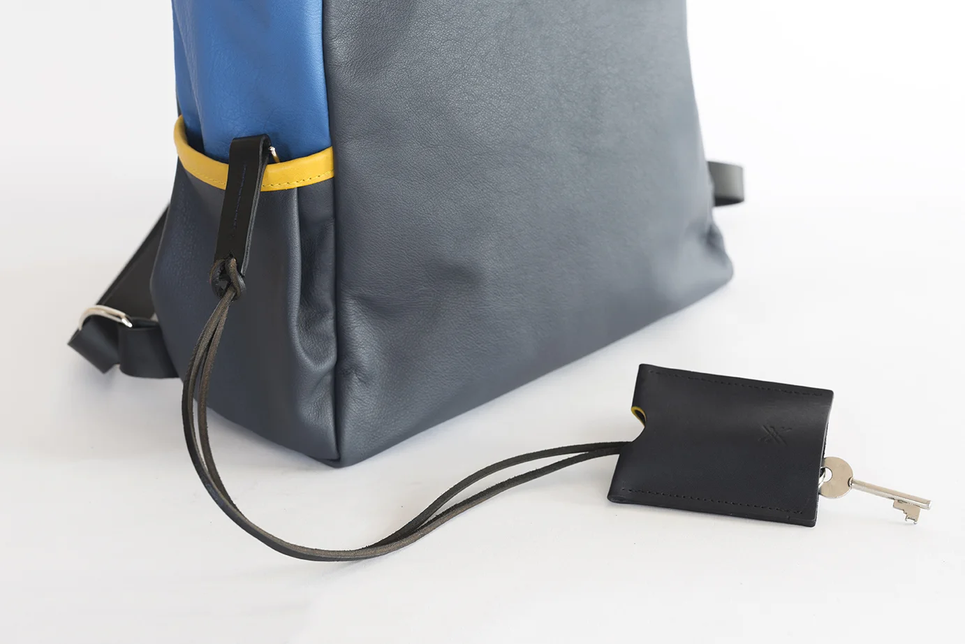 StudioCandiceLau-backpackproduct15.jpg