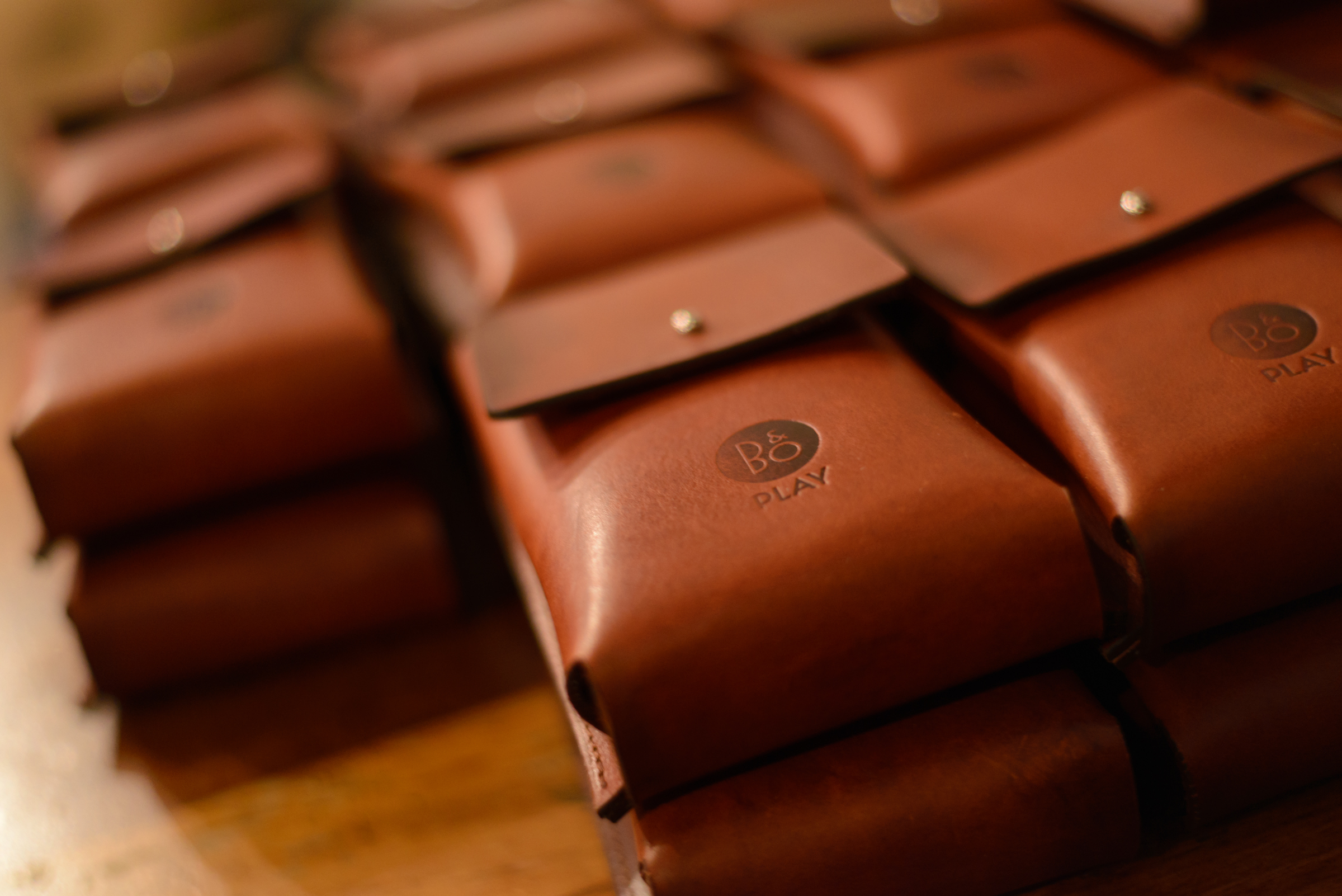 THE LEATHER POUCH Handcrafted using Italian veg-tanned leather and traditional leather working techniques.