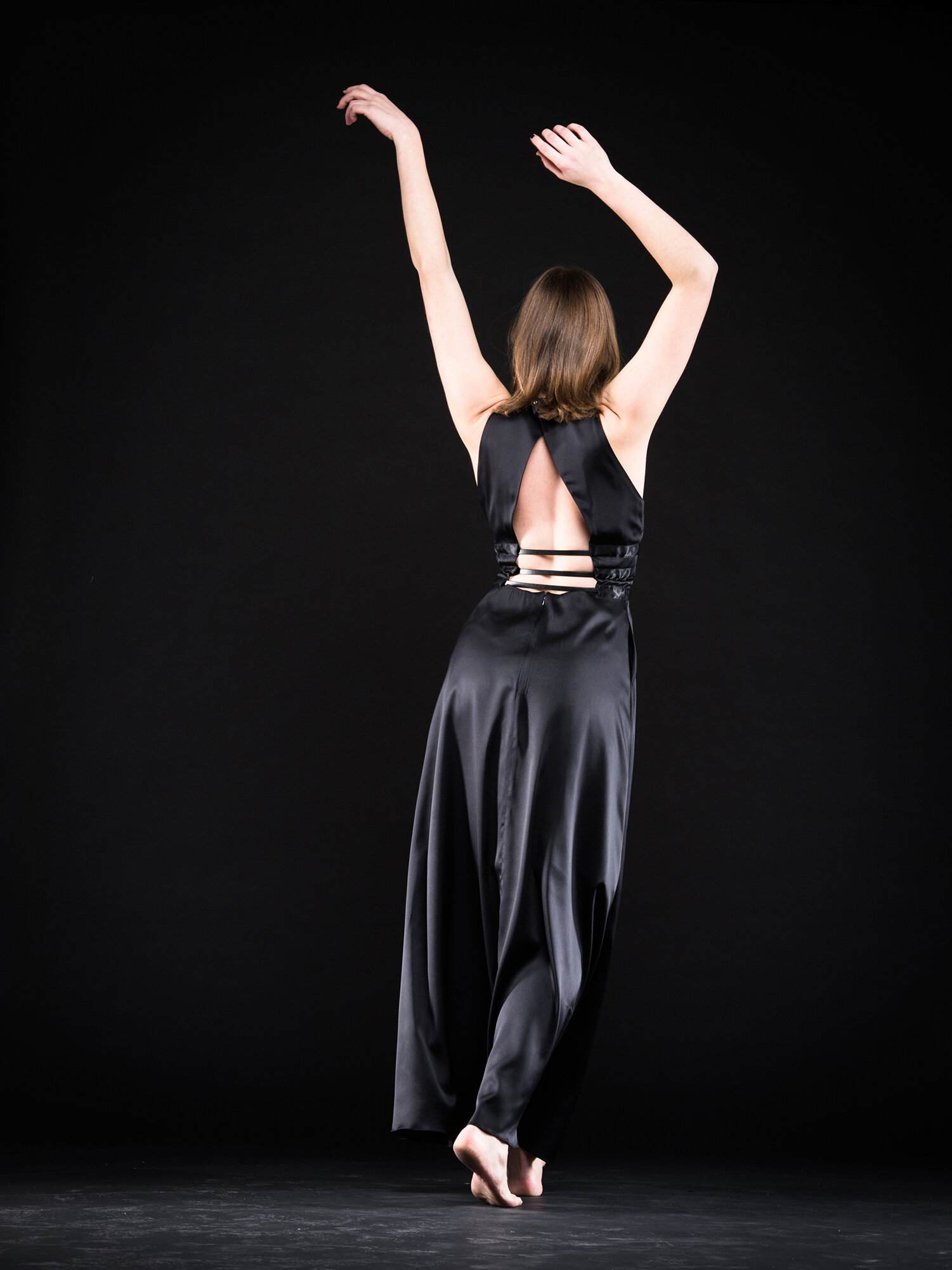 Dragana_Perisic_Three_Belts_Silk_Dress_1.jpg