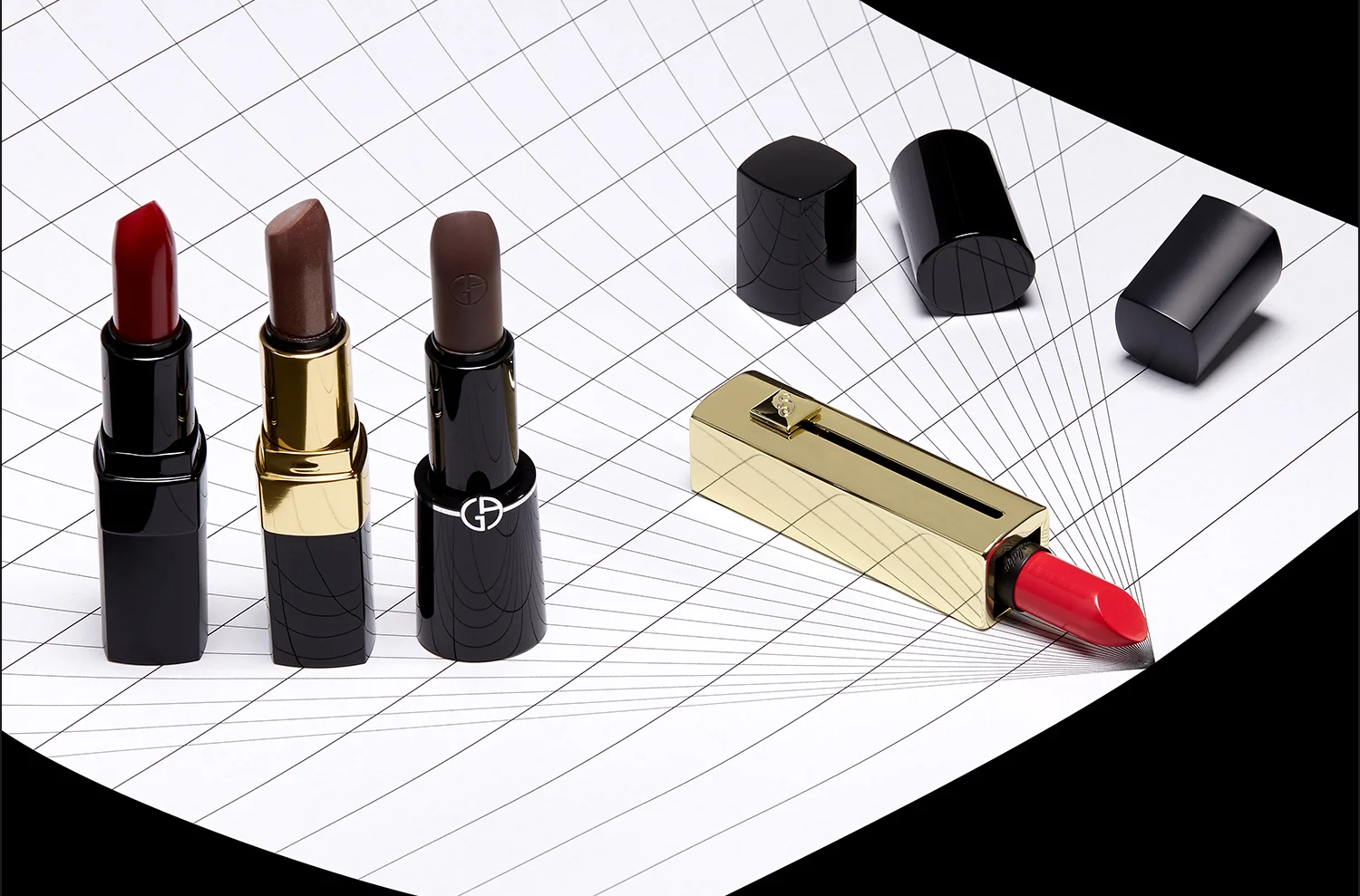 still_life-cosmetics-lipsticks-for-recto_verso_magzine-by-oskar-02.jpg