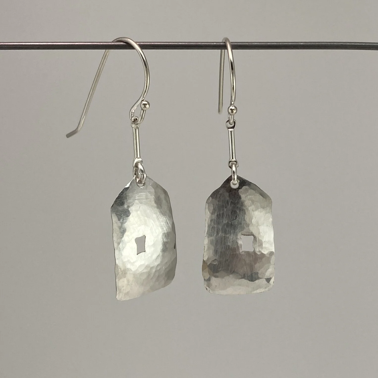 B8104D98-45EC-4262-93E4-69D0695D75D0