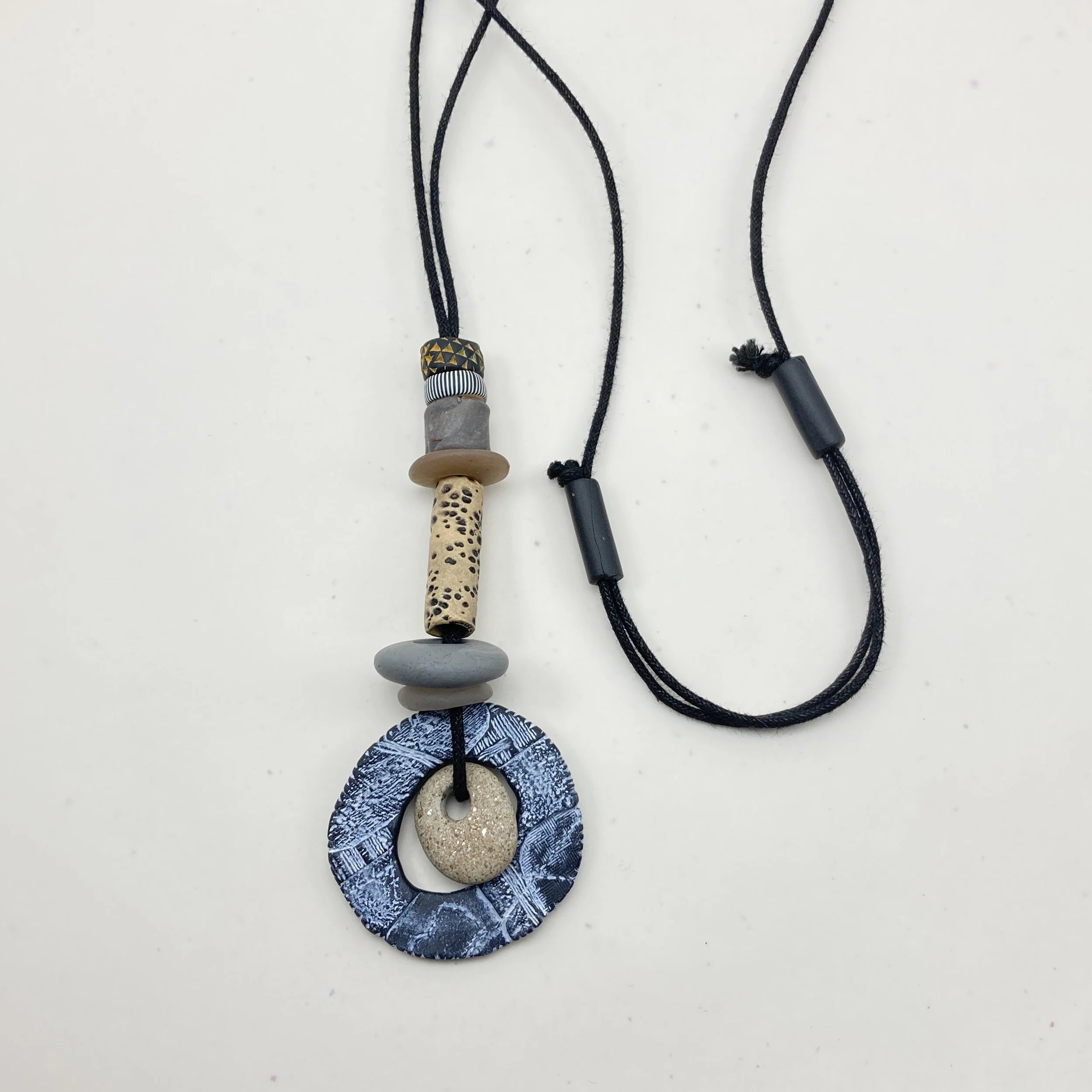 77F63AB8-3E19-40EC-B422-522E35173500