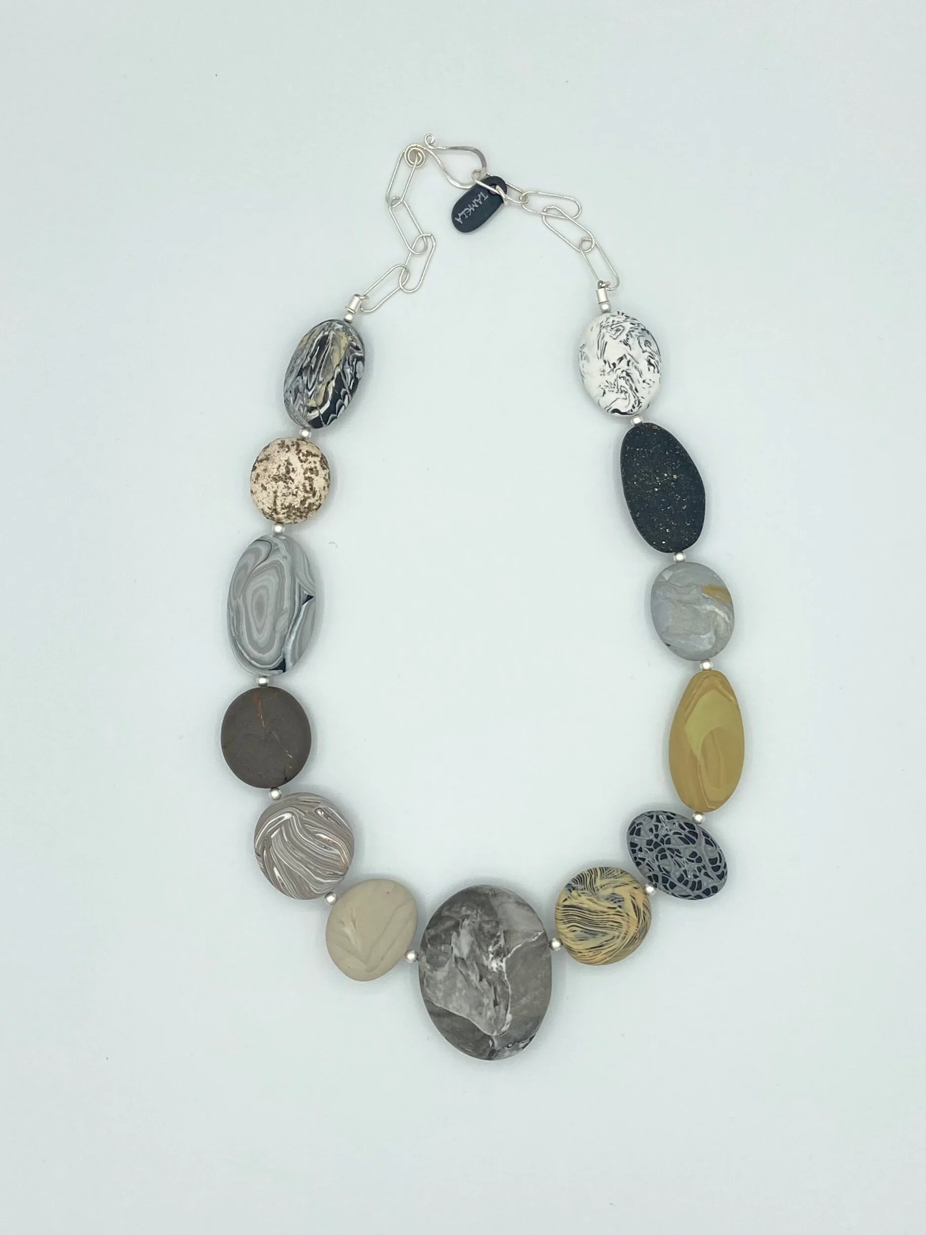 6F024EEF-5EE0-4196-AC8A-B0224986C8A8