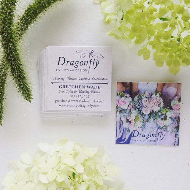 Just finishing up some pretty luxe double-sided mini business cards for my favorite event planner and friend Gretchen @dragonflygw! She is behind the most stunning events and does just about everything. 😊 #businesscards #vaweddings #dcweddings #grap