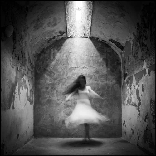 Ghosting, Bathsheba Amante