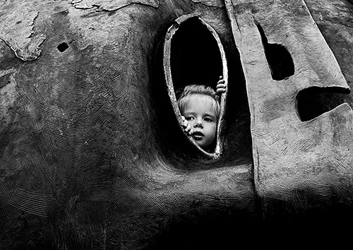 Street Peekaboo! Frederico Odello