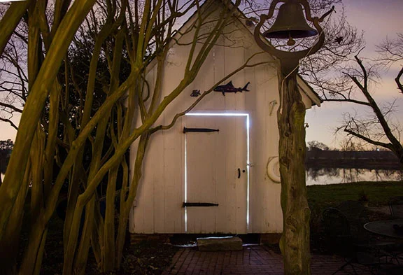   Smoke House   Alec Dann 