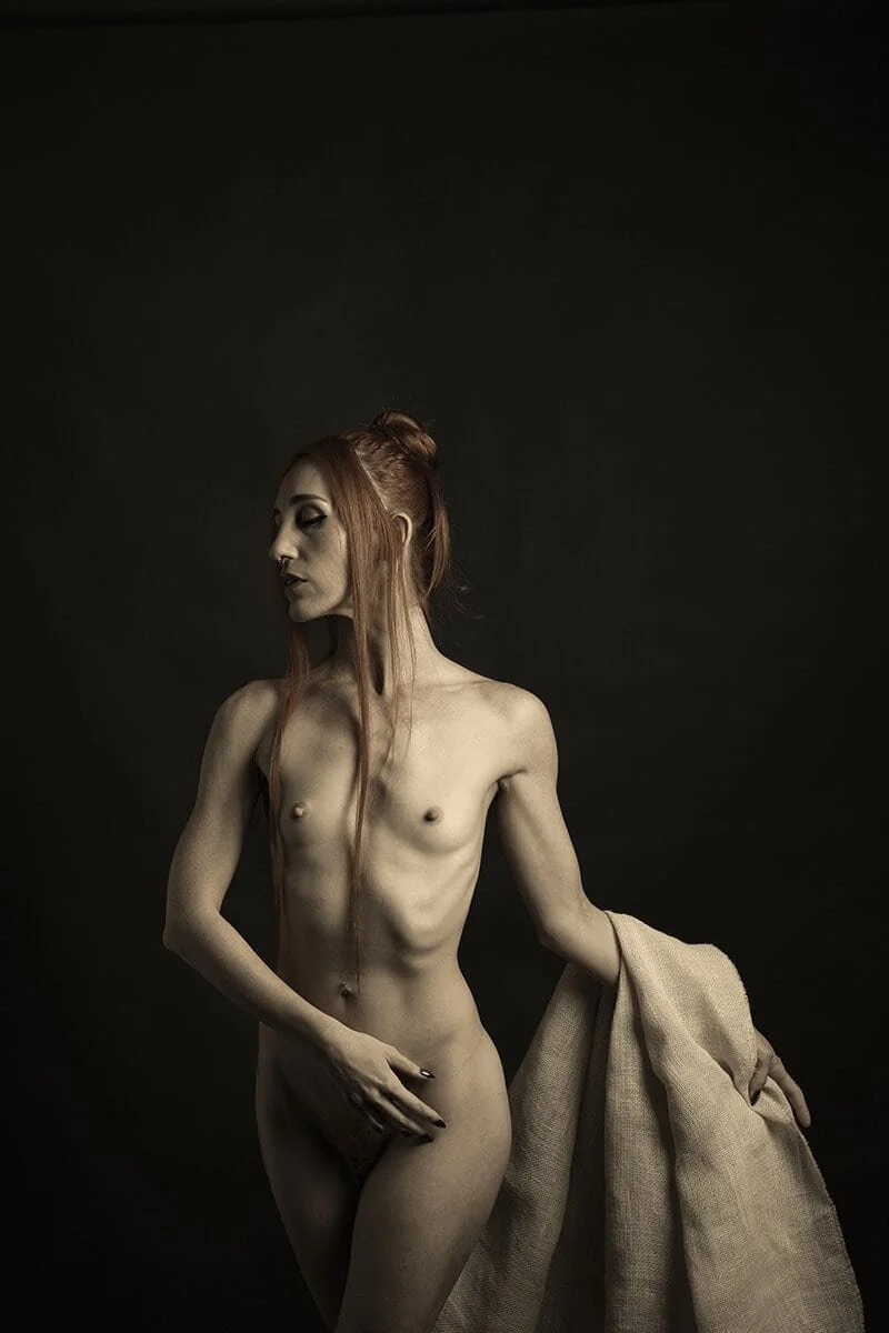 LeaseSt-The-Most-Ghost-Lucent-Photo-Studio-2026-260826070407_ecd05b141282404596c9d35f3b.jpg