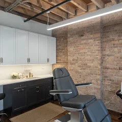 Confidence Bar-5 - Rana Kennelly.jpg