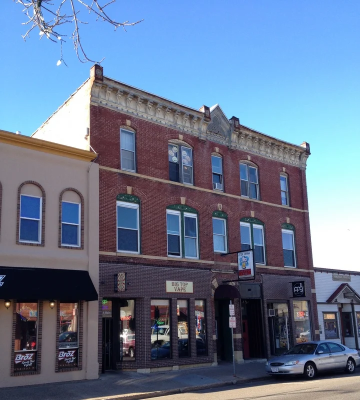 River Falls, WI - 123 Main Street - 13 UNITS - SOLD - $330,000