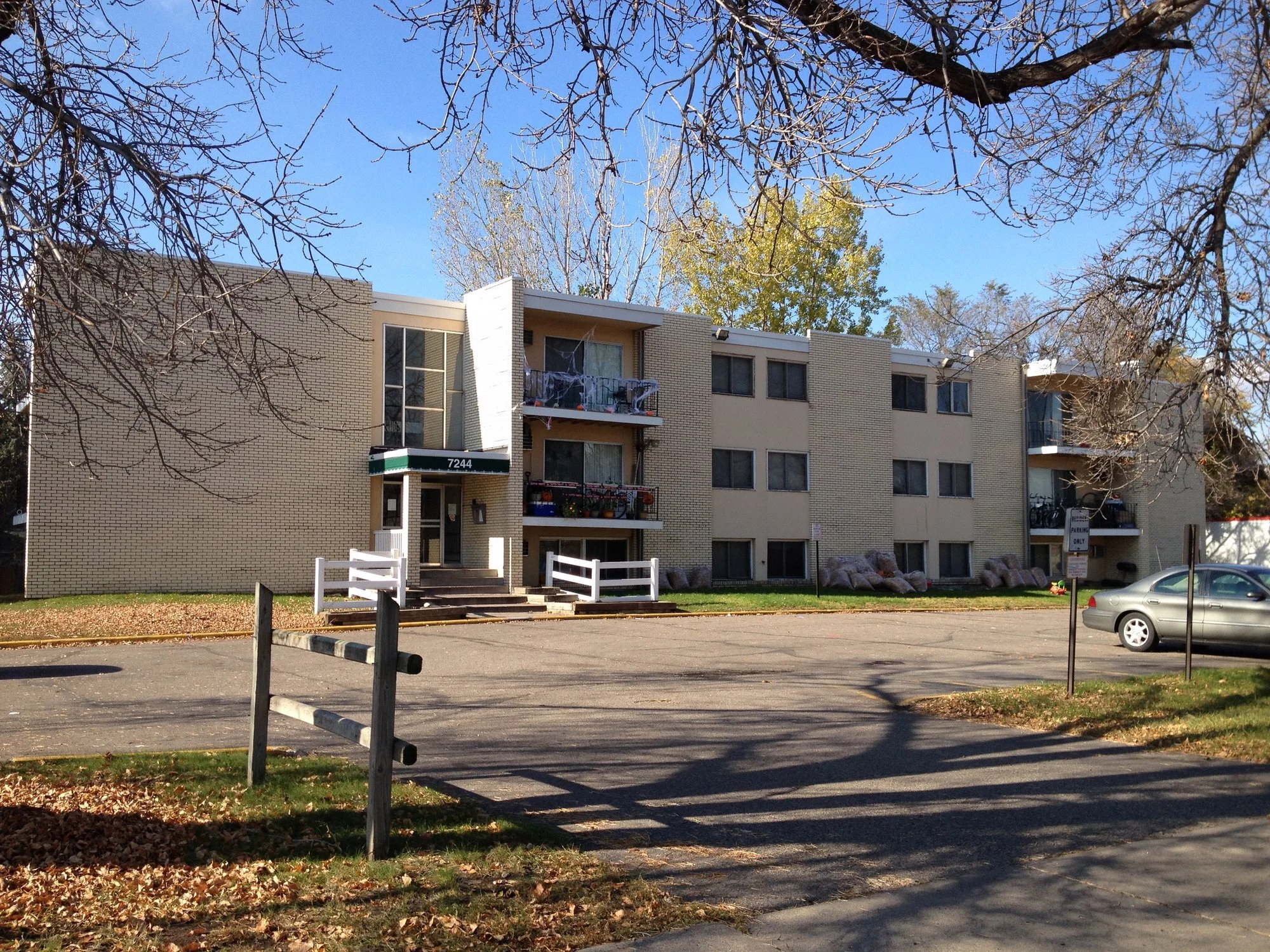 Richfield, MN - 7244 Cedar Ave. S. - 18 UNITS - SOLD $820,000