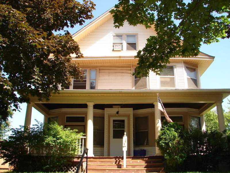 Saint Paul, MN - 1607 Minnehaha Ave. E. - 5 UNITS - SOLD $190,000