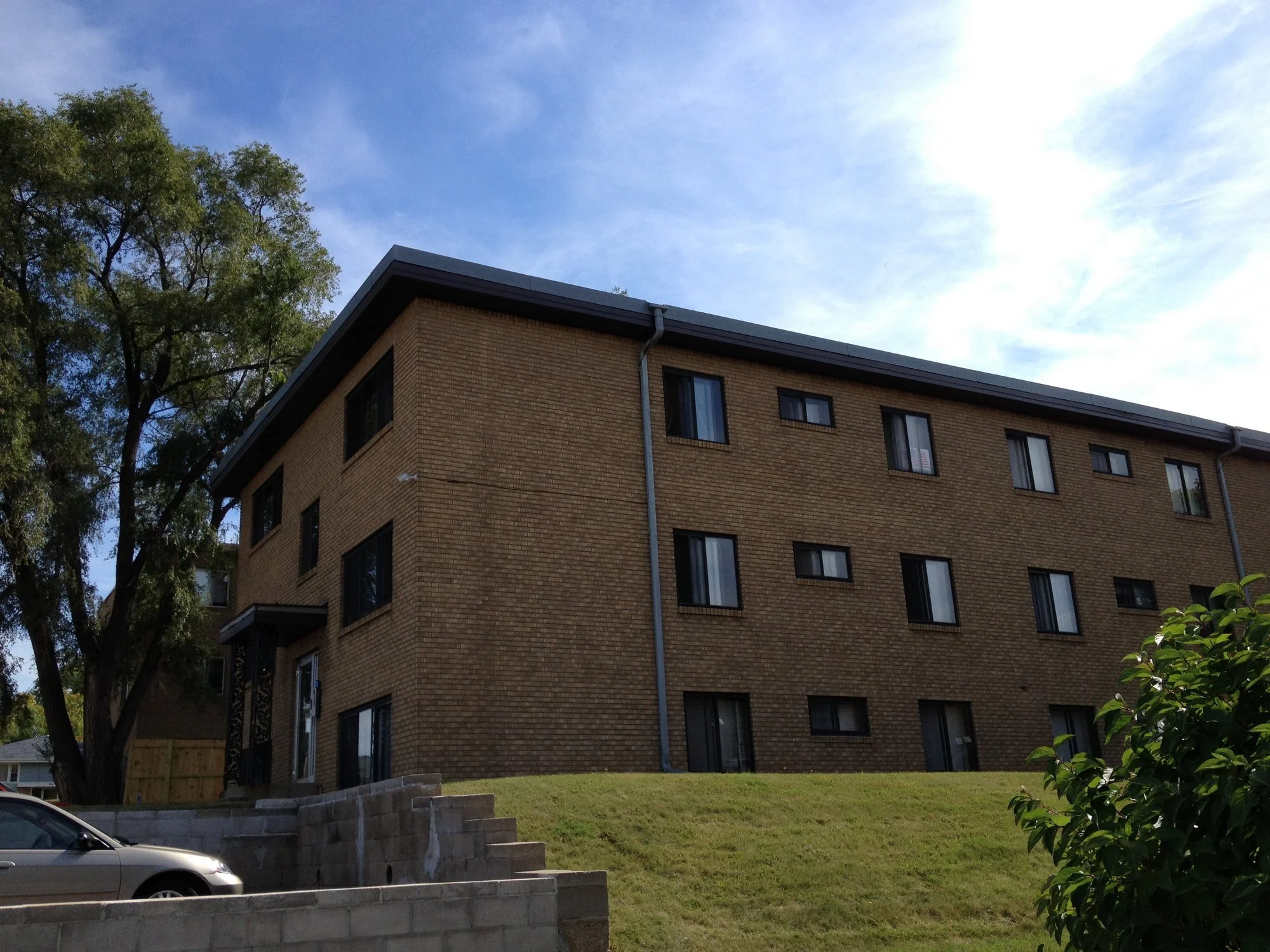 Columbia Heights, MN - 950 -47th Ave. NE - 11 UNITS - SOLD $540,000