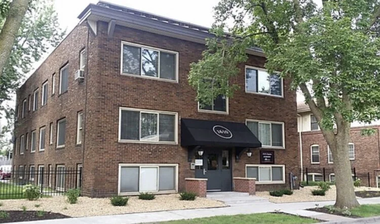 Saint Paul, MN - 1610 Charles Ave. - 10 UNITS - SOLD $530,000